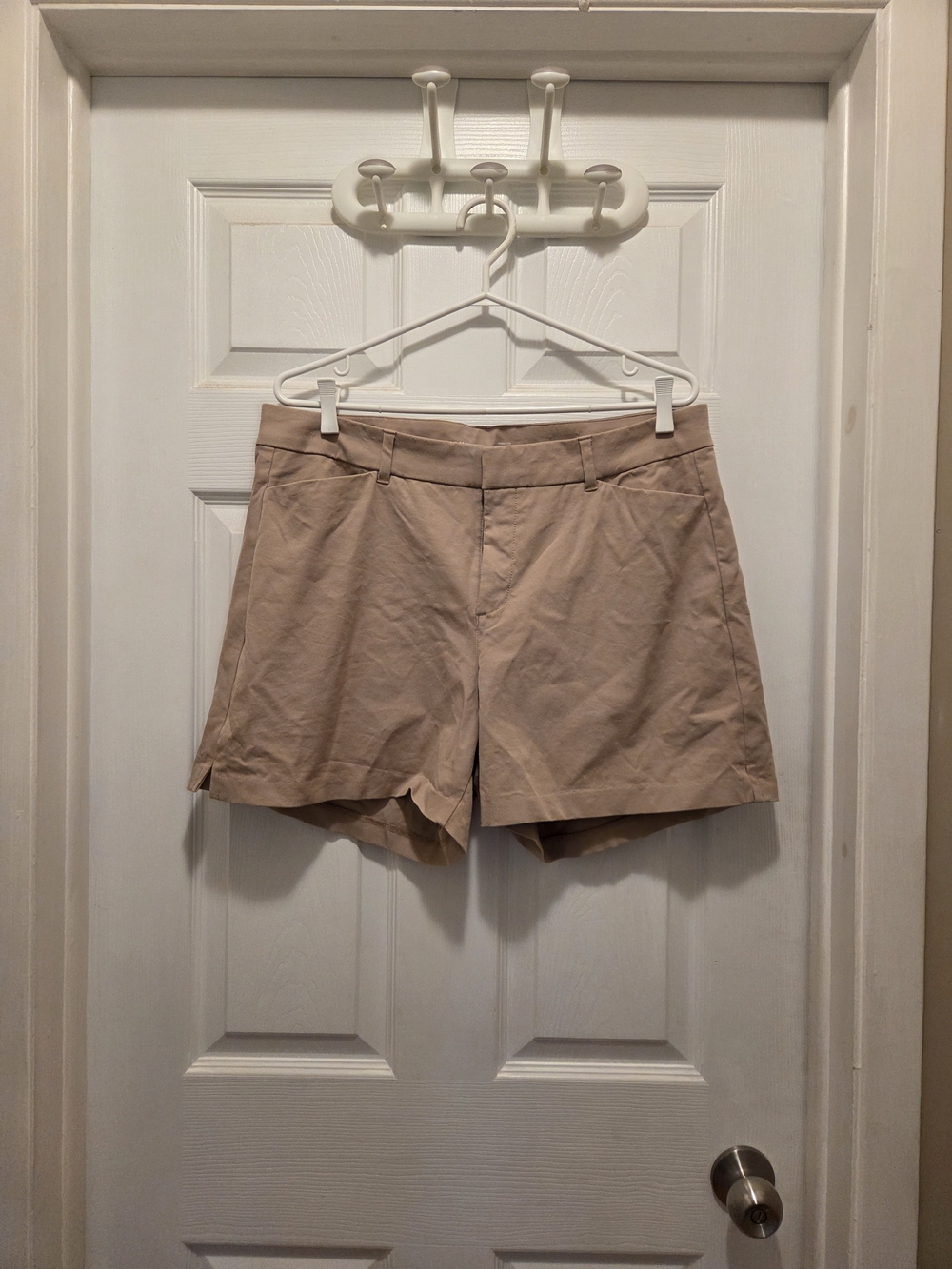 Old Navy Light Tan Women's Bermuda Shorts